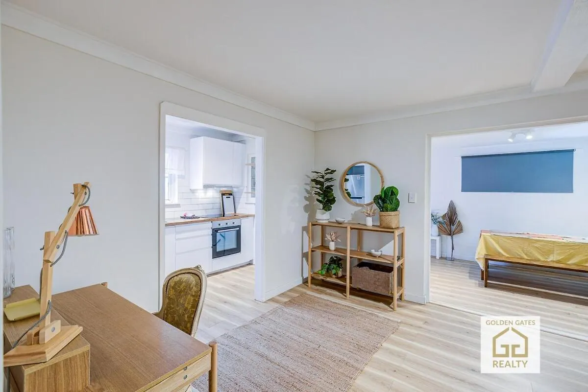 Cozy Central Kangaroo Point Pad Brisbane