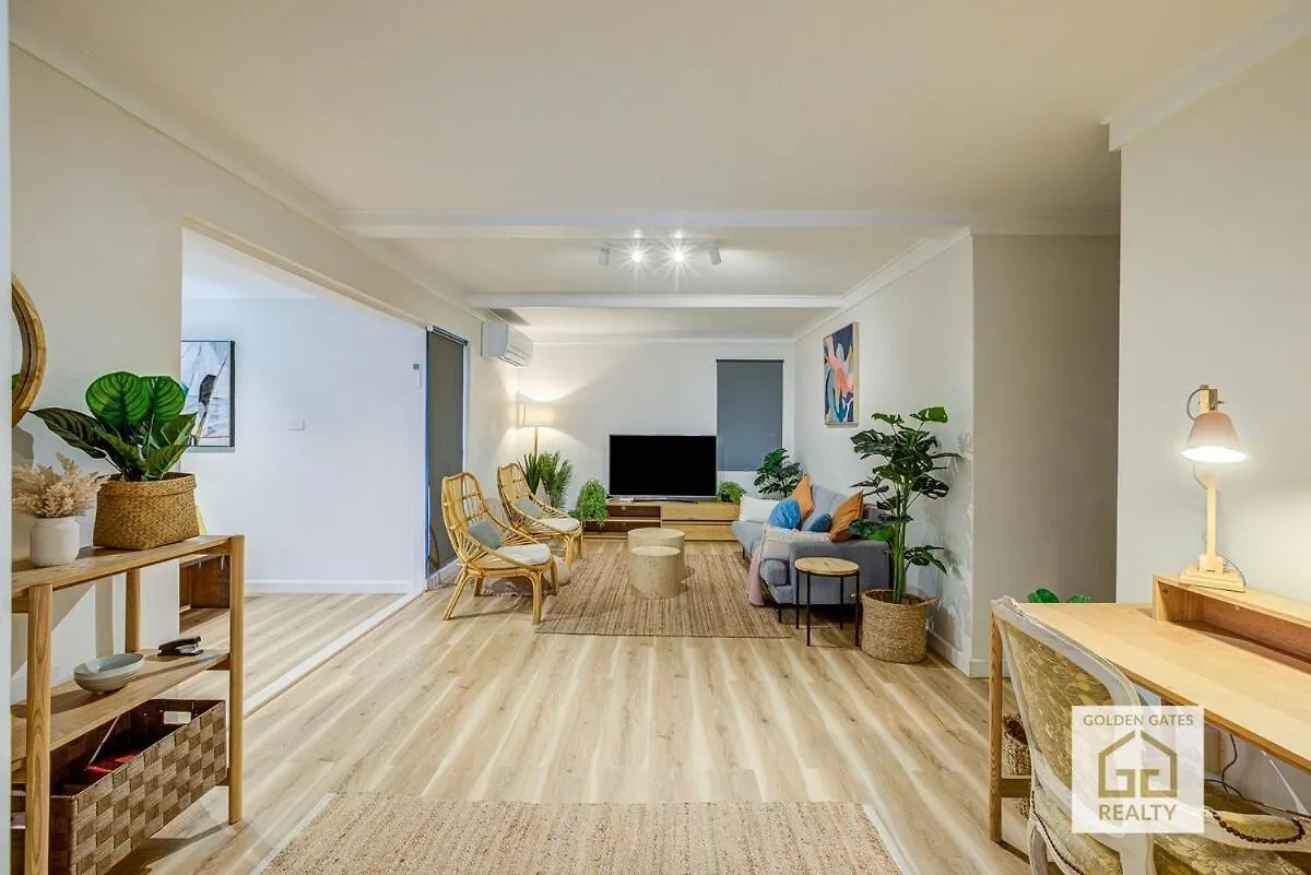 Cozy Central Kangaroo Point Pad Brisbane